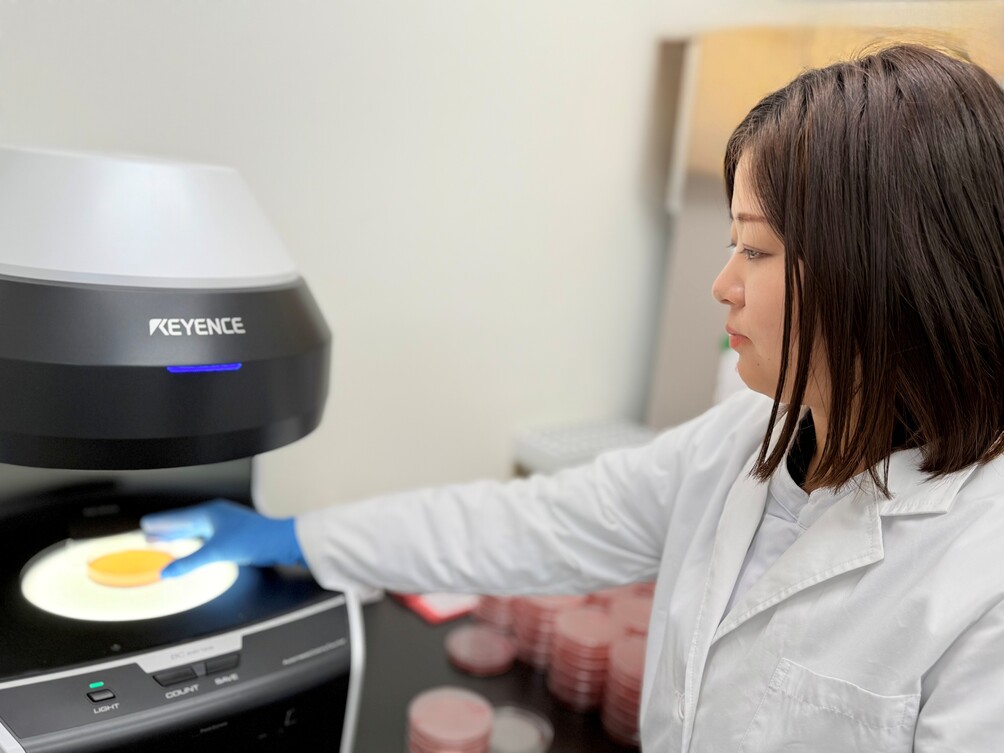 K.Aさんが調理している写真