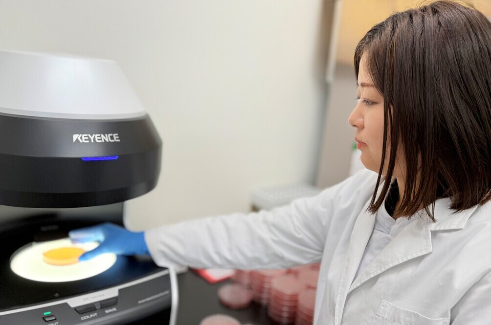 K.Aさんが調理している写真